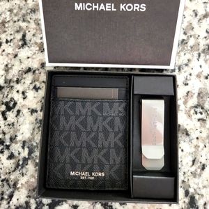 Michael Kors Wallet & Money Clip